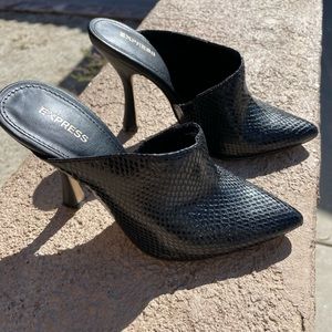 Almost new black 4” Heeled Express Mules